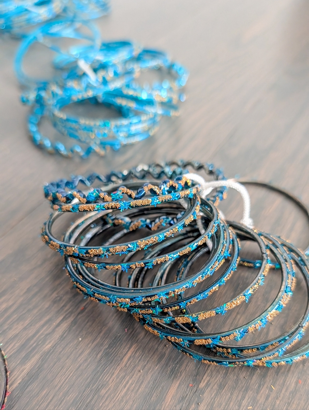 Bundle of Pakistani Indian Glass Bangles (Choorian) Sets - Picture 6 of 6